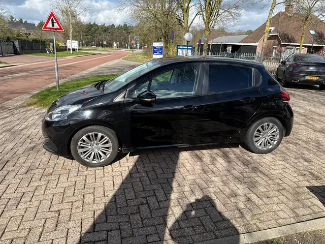 Peugeot 208 3
