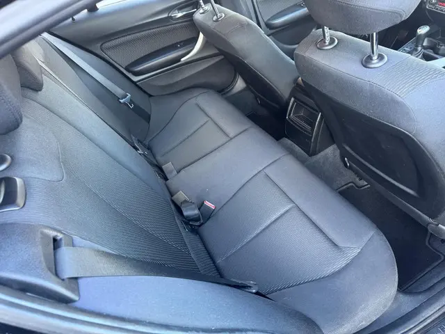 BMW 1 Serie 114i Business+ 2013 Benzine 10