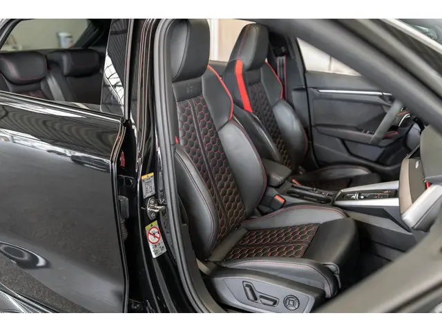 Audi RS3 2.5 TFSI quattro HUD Pano B&O PPF 2022 Benzine 27