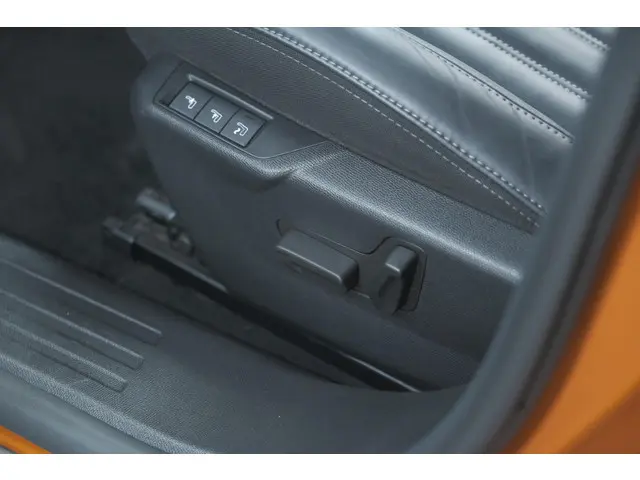 Peugeot 2008 PureTech 130 GT Pack 2022 Benzine 27