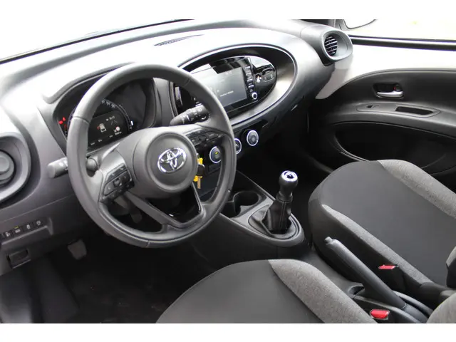 Toyota Aygo X 1.0 VVT-i MT Play 2022 Benzine 3