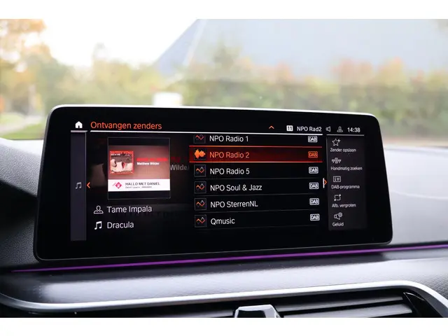 BMW 5 Serie Touring 530i High Executive 2023 Benzine 33