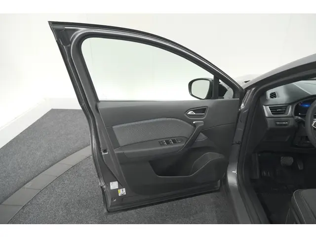 Renault Captur Mild Hybrid 160 Techno 2025 Benzine 66