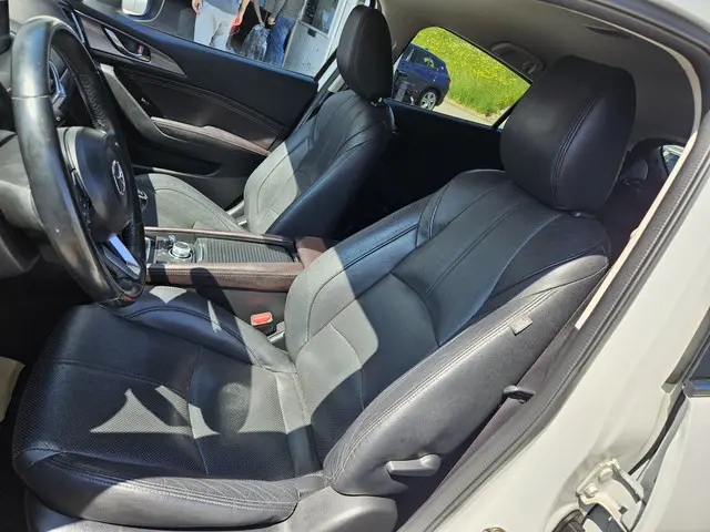 Mazda 3 2.2 SkyActiv-D 150 GT-M 2018 Diesel 12