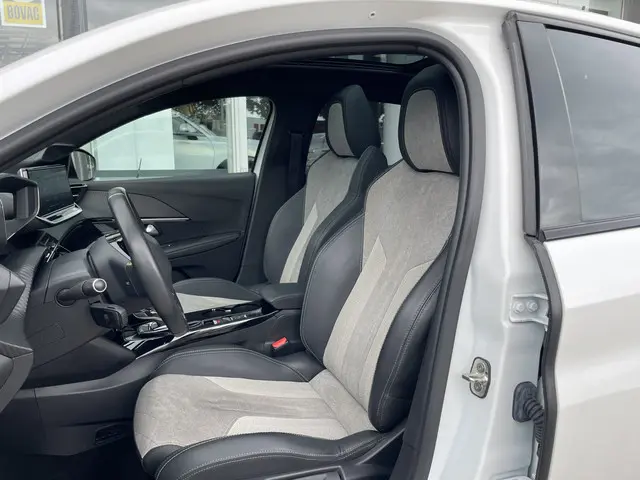 Peugeot e-208 EV GT 350 50 kWh 2020 Elektrisch 18