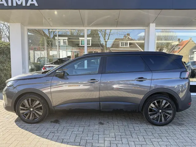 Peugeot 5008 1.2T 130pk Automaat GT 2024 Benzine 3