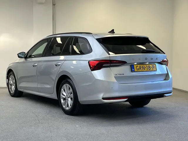 Škoda Octavia Combi 1.5 TSI Edition 2024 Benzine 2