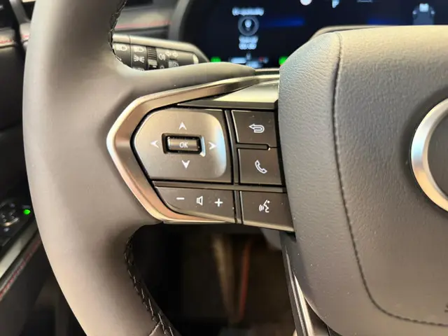 Lexus LBX Elegant 2WD + Tech Pack 2025 Hybride Benzine 12