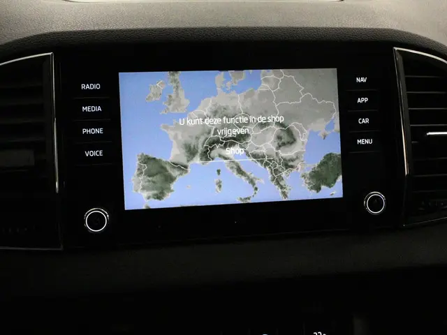 Škoda Karoq 1.5 TSI 150pk DSG Ambition 2024 Benzine 25