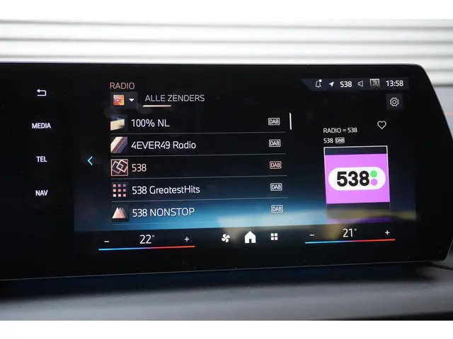 BMW 1 Serie 120 2024 Benzine 29