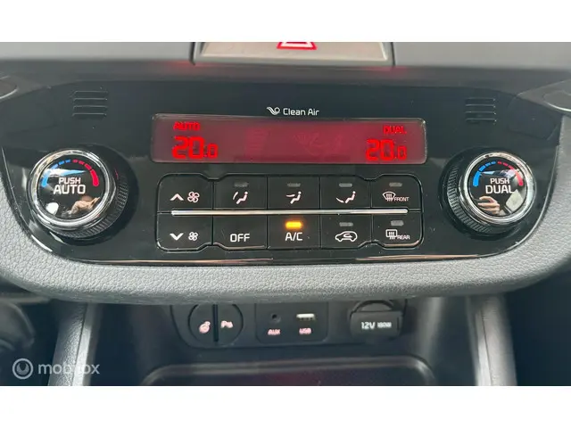 Kia Sportage 2.0 DynamicPlusLine 2015 Benzine 21