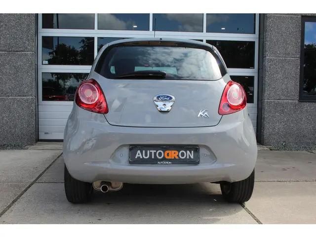 Ford Ka 1.2 Titanium X Pack / Chrome Pack 2015 Benzine 33