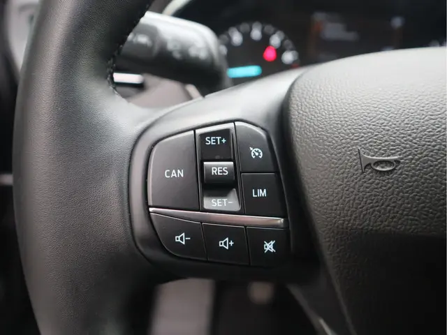 Ford Focus 1.0 EcoBoost Hybrid 2024 Hybride Benzine 29