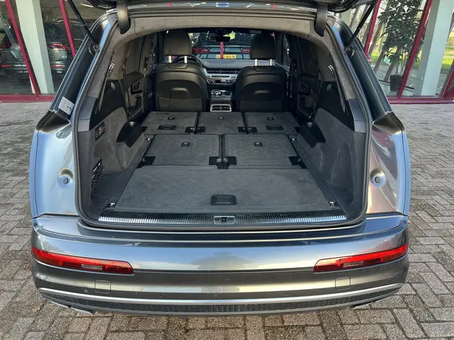 Audi SQ7 4.0 TDI Quattro Pro Line + 7p 2017 Diesel 42