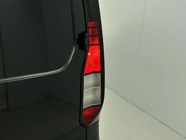 Volkswagen Caddy Cargo Maxi 2.0 TDI Style 2024 Diesel 14