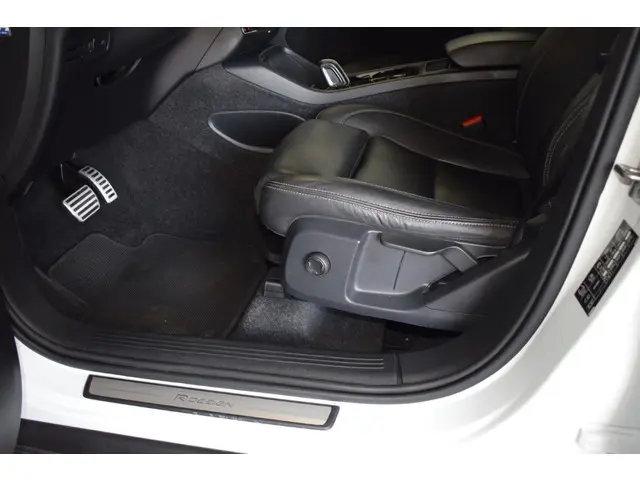Volvo XC40 2.0 T4 190pk AUT8 R-Design 2018 Benzine 9