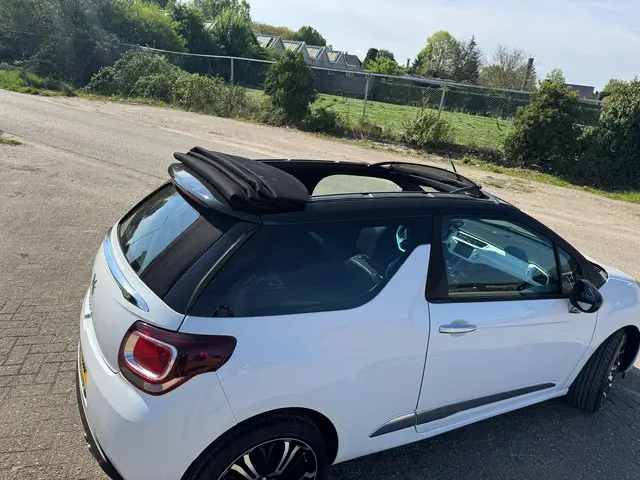 Citroën DS3 Cabrio 1.6 THP Sport Chic 2013 Benzine 21