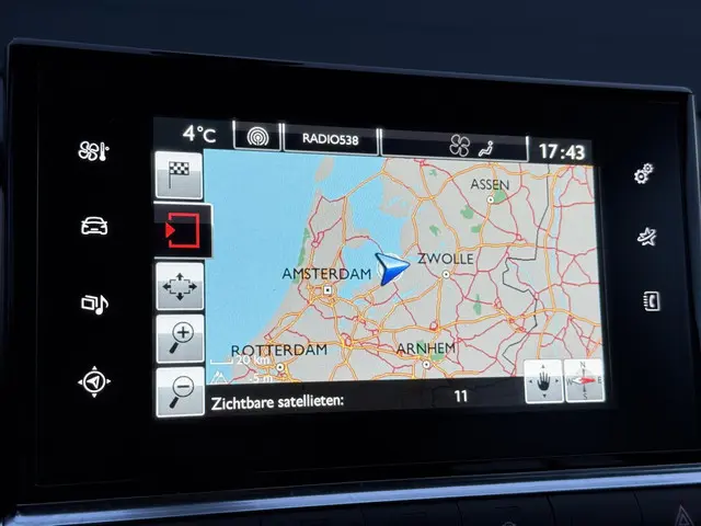 Citroën C4 Cactus 1.2 PureTech Shine 2015 Benzine 12