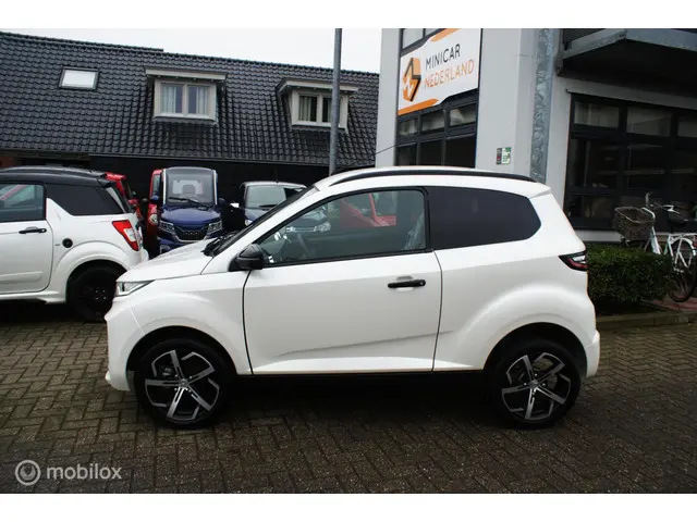 Aixam eCrossover Brommobiel Premium 2024 Elektrisch 2