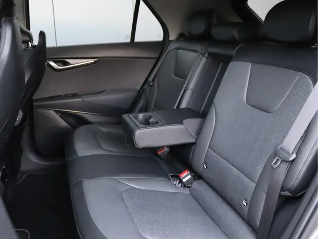 Kia Niro EV ExecutiveLine 64.8 kWh 2022 Elektrisch 26
