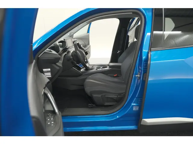 Peugeot 2008 PureTech 130 Allure 2020 Benzine 26