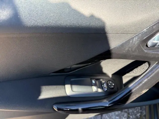 Peugeot 208 1.2 VTi Envy 2013 Benzine 10