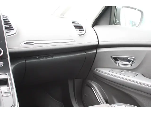 Renault Grand Scénic 1.3 TCe Bose 2018 Benzine 15