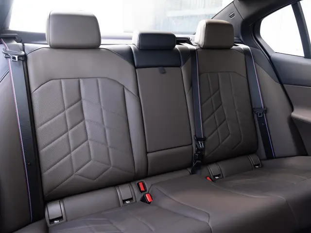 BMW i5 Sedan eDrive40 2023 Elektrisch 11