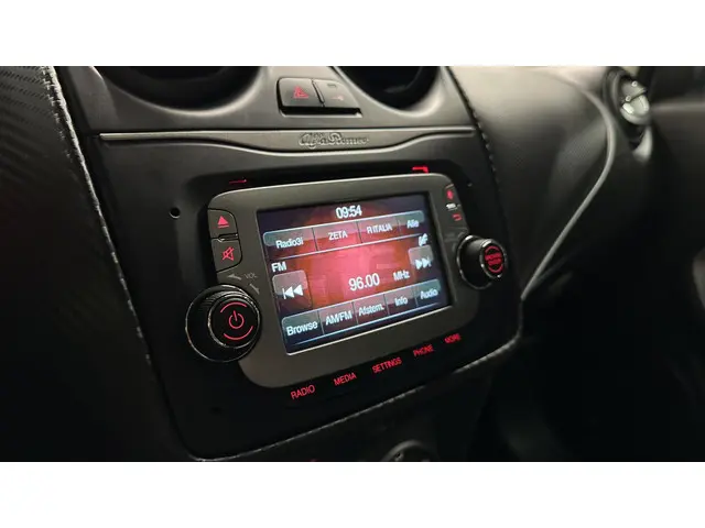 Alfa Romeo MiTo 0.9 TwinAir SBK AIRCO LM. 2013 Benzine 27
