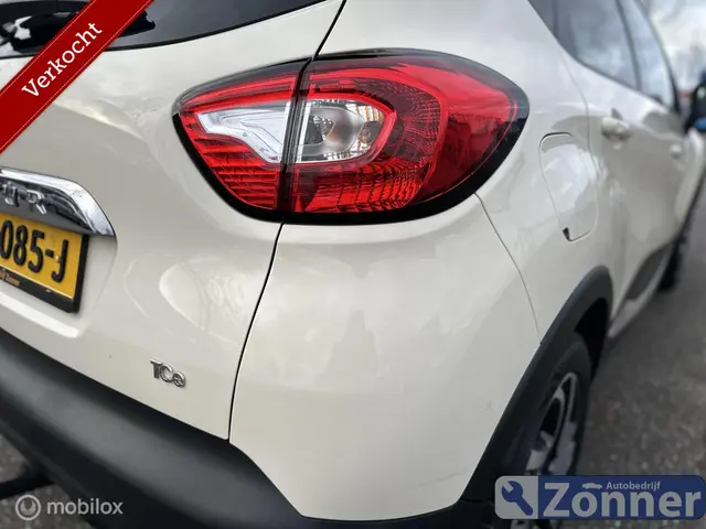 Renault Captur 0.9 TCe Helly Hansen 2014 Benzine 13