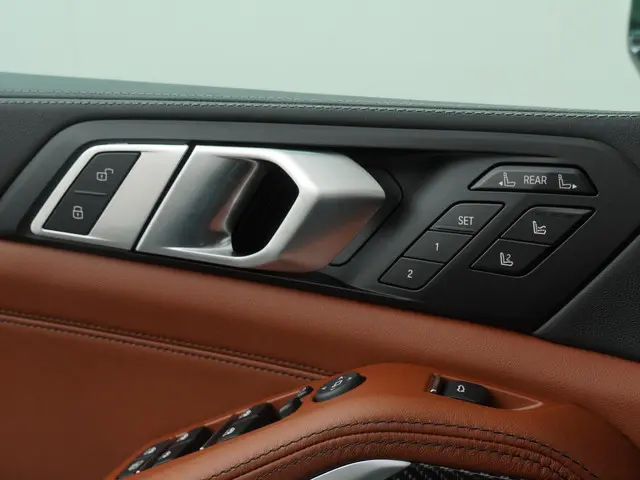 BMW X7 xDrive40i 2025 Benzine 19