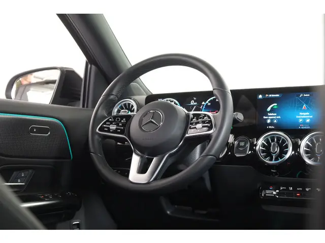 Mercedes-Benz EQA 250 Business 67 kWh 2022 Elektrisch 19