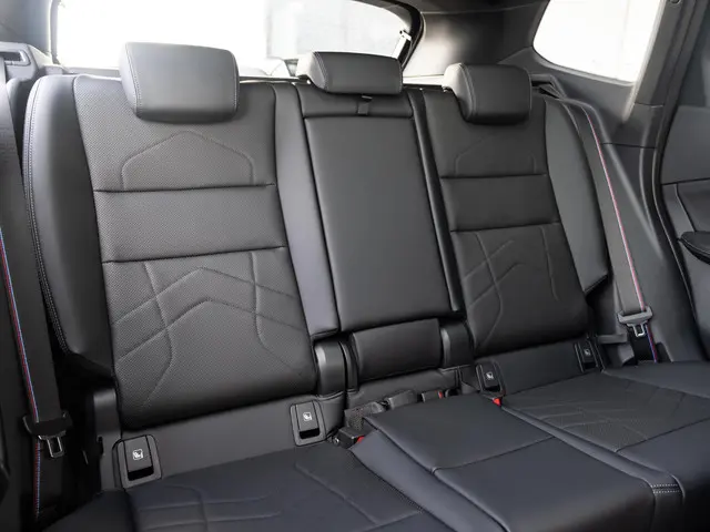 BMW X1 sDrive18i 2025 Benzine 11