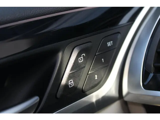 BMW X3 xDrive30e High Executive 2020 Hybride Benzine 27