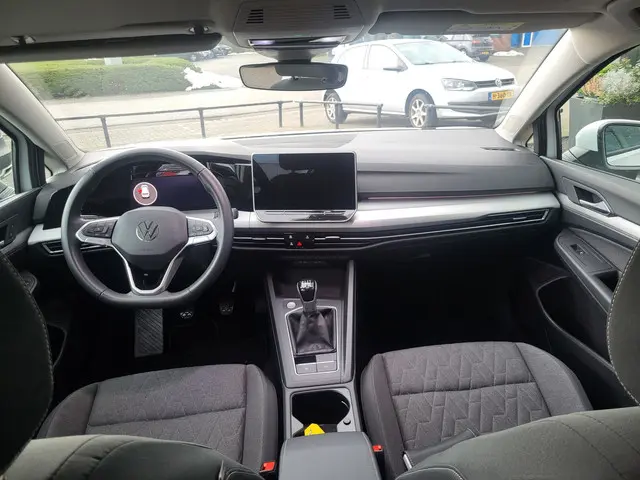 Volkswagen Golf 1.5 TSI Oranje Edition 2025 Benzine 15