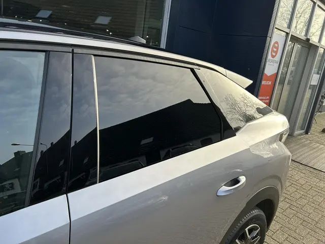 Peugeot 3008 1.2 Hybrid 145 GT 2024 Hybride Benzine 29