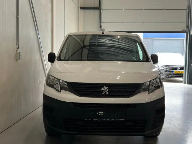 Peugeot Partner Tepee 1.2 PureTech 2024 Benzine 9