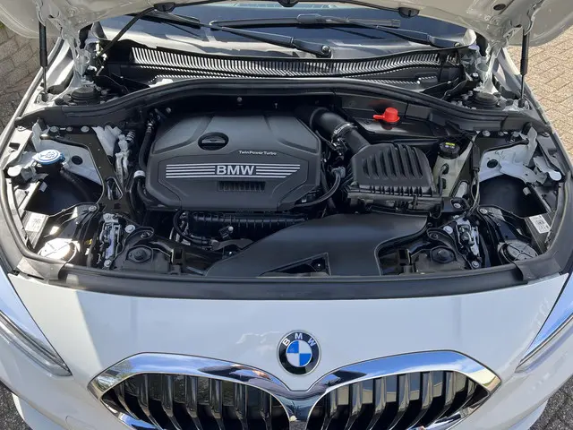 BMW 1 Serie 118i *Carplay*ECC*Garantie 2021 Benzine 21