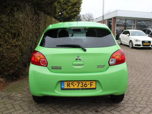 Mitsubishi Space Star 1.2 Instyle 2015 Benzine 17