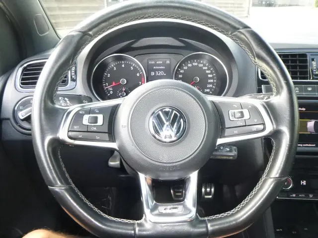 Volkswagen Polo 1.2 TSI R-LINE 2X 2014 Benzine 16