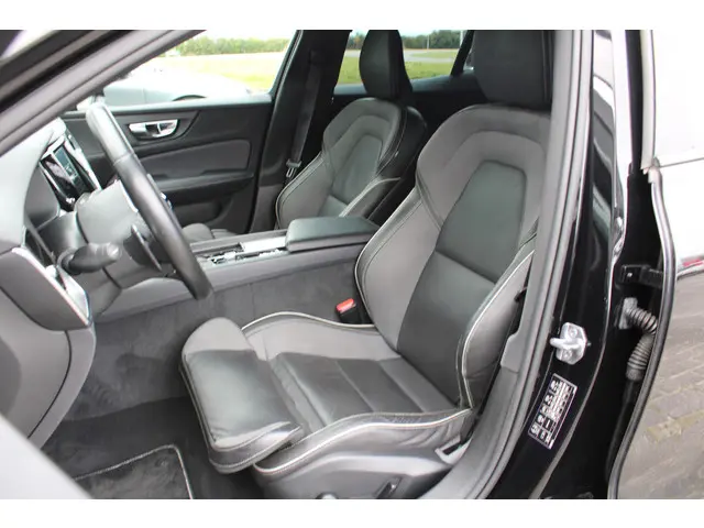 Volvo S60 T4 Automaat R-Design 2019 Benzine 15