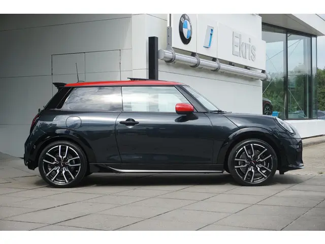MINI 3-Deurs C 2024 Benzine 4