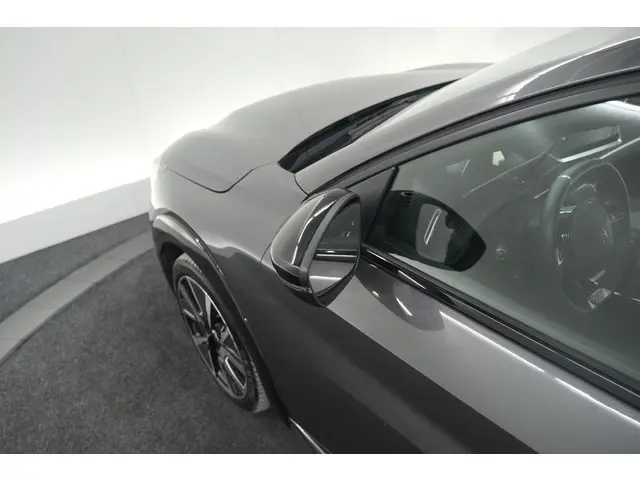 Peugeot 208 PureTech 100 GT 2023 Benzine 19