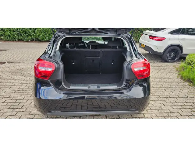 Mercedes-Benz A-Klasse 160 Business 2017 Benzine 14