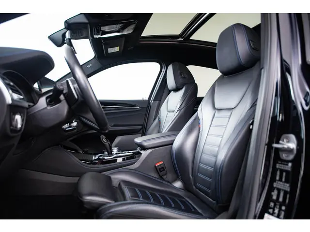 BMW X4 xDrive20i 2020 Benzine 4