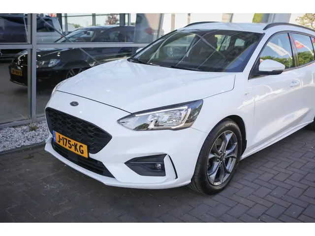 Ford Focus Wagon 1.0 EcoB. ST L. Bns 2020 Benzine 3