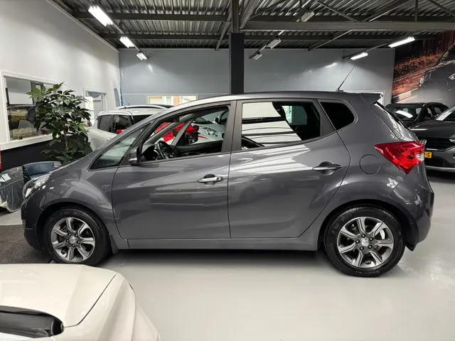 Hyundai ix20 1.4i Go! / Navigatie / Camera 2016 Benzine 3