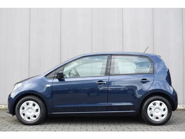 SEAT Mii 1.0 Style 5Drs Dynamic 2014 Benzine 3