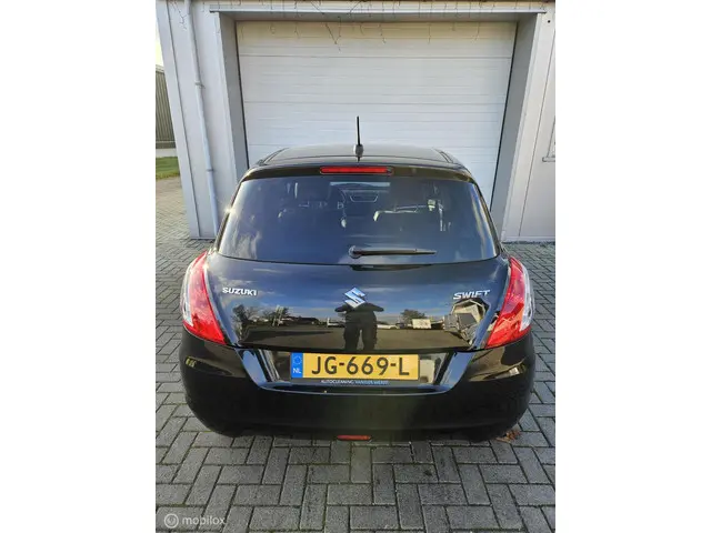 Suzuki Swift 1.2 X-tra zeer nette auto!! 2015 Benzine 7