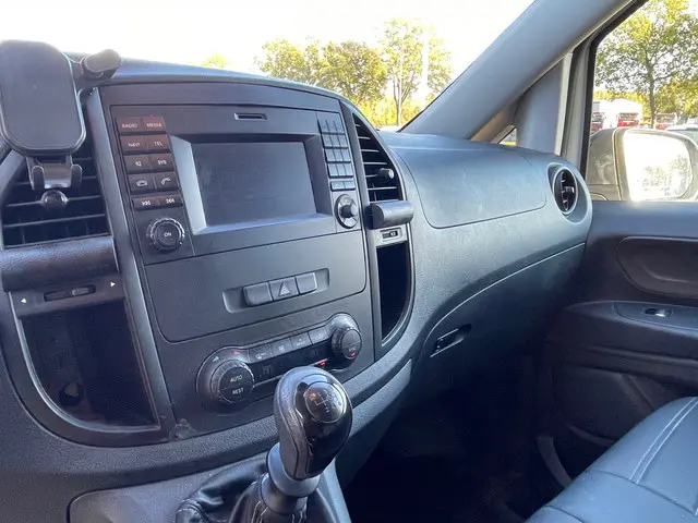 Mercedes-Benz Vito 111 CDI Extra Lang 2017 Diesel 17